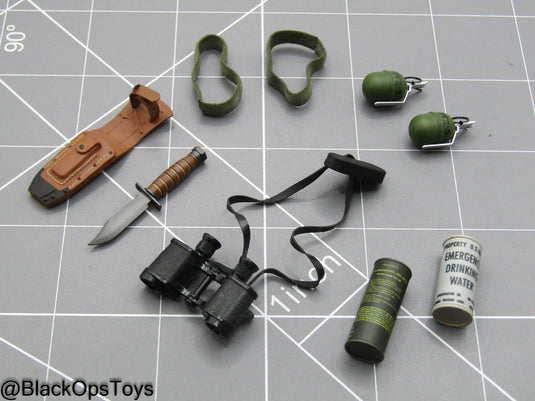 MGS - Tiger Stripe Camo Snake - Binoculars, Knife, Grenade & Gear
