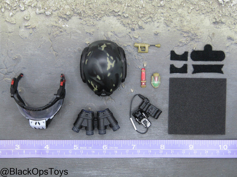 Load image into Gallery viewer, ZERT SDS13 Remastered - Black Multicam Helmet w/Visor &amp; NVG Type 1
