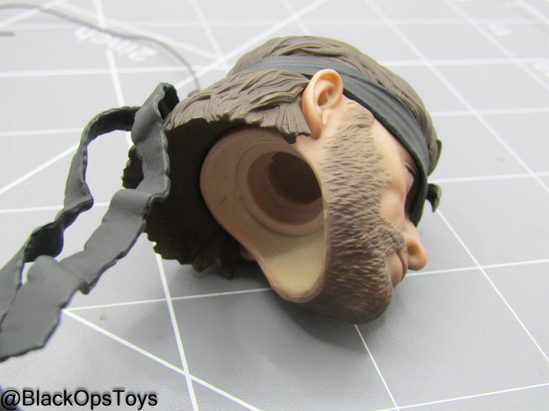 Load image into Gallery viewer, MGS - ERDL Camo Snake - Headsculpt w/Bandana &amp; Radio
