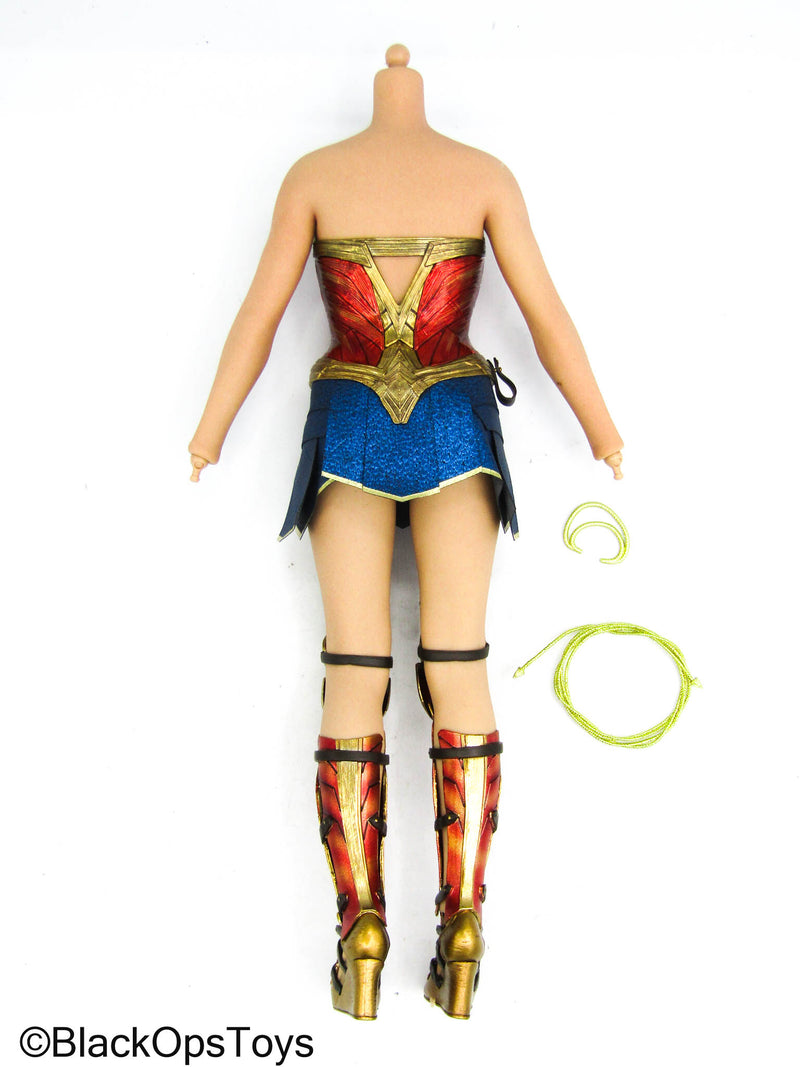 Load image into Gallery viewer, Wonder Woman 1984 - Female Seamless Body w/Armor, Boots, &amp; Lasso
