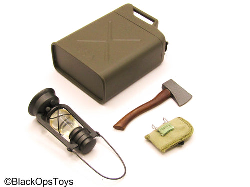 RC Outdoor Gear - Green Gas Tank w/Lantern & Hatchet Axe Set