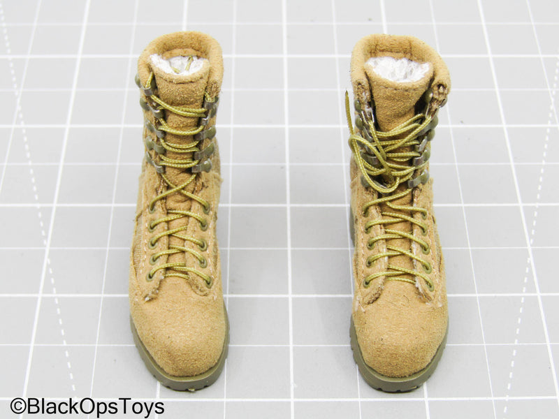 Load image into Gallery viewer, Tan Combat Boots (Peg Type) (Soldier Story)
