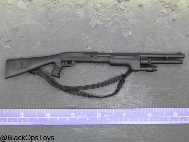 Load image into Gallery viewer, Benelli M3 Shotgun w/Flashlight &amp; Sling
