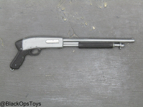 Mossberg 590 Shotgun w/Pistol Grip