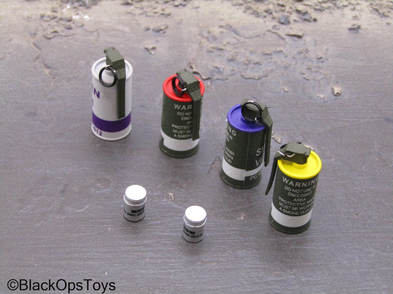 Load image into Gallery viewer, Vietnam US MACV-SOG - Metal Smoke Grenade Set
