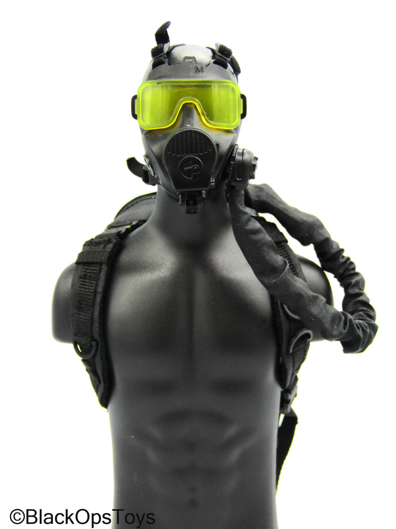 Load image into Gallery viewer, C.B.R.N. Assault Team - Black M50 Gas Mask w/Yellow Lenses &amp; Backpack Filter
