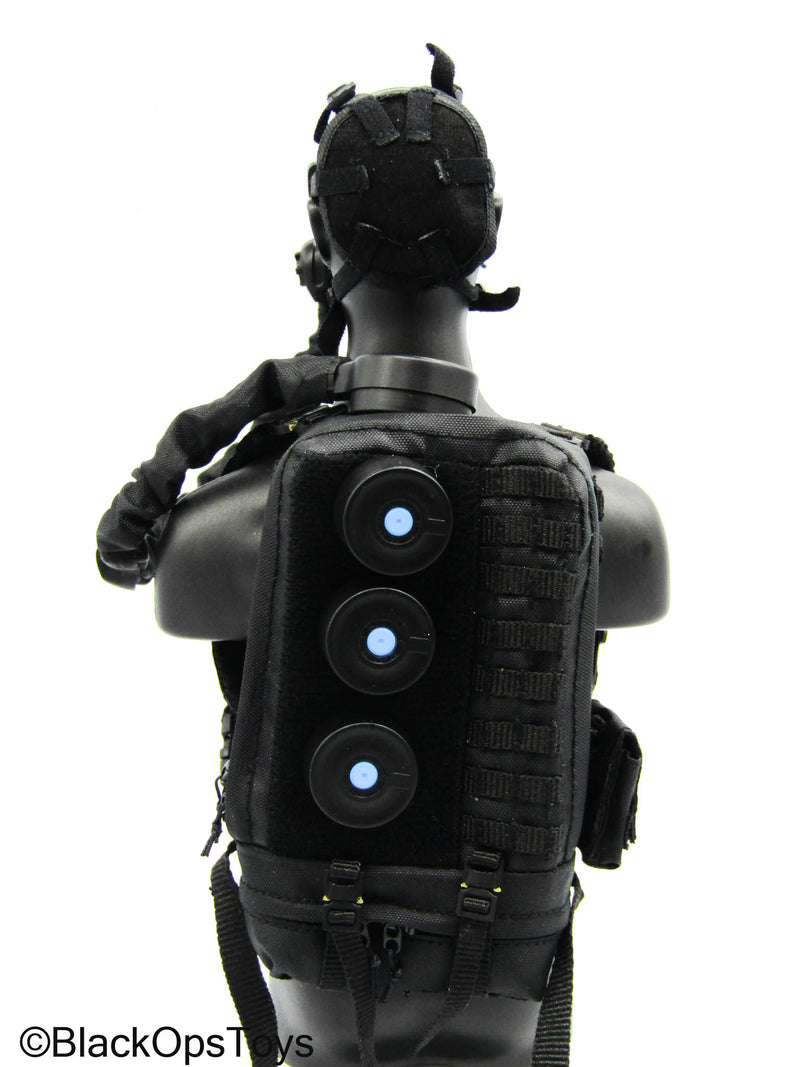 Load image into Gallery viewer, C.B.R.N. Assault Team - Black M50 Gas Mask w/Yellow Lenses &amp; Backpack Filter
