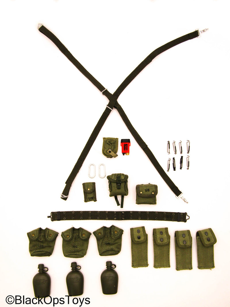 Load image into Gallery viewer, Vietnam US MACV-SOG - Green Rivet Belt w/Pouch &amp; Gear Set
