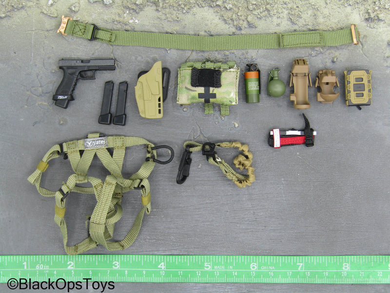 Load image into Gallery viewer, C.B.R.N. Assault Team - 9mm Pistol w/Belt &amp; Gear Set
