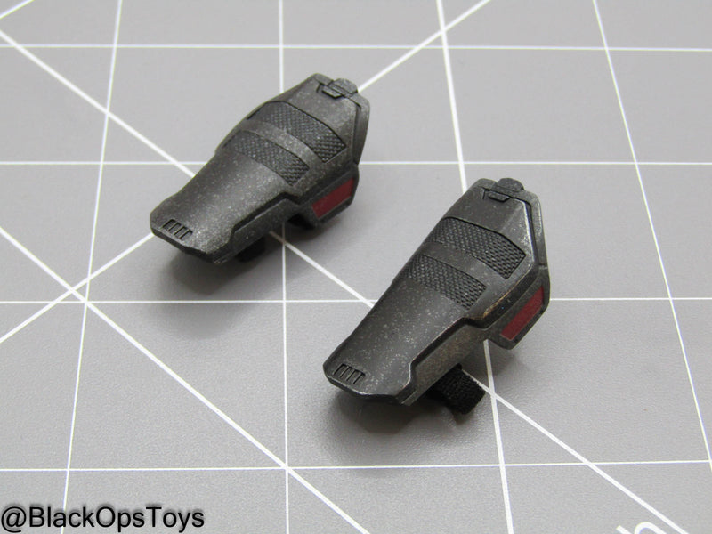 Load image into Gallery viewer, Deadpool &amp; Wolverine - Blade - Black &amp; Red Gauntlets
