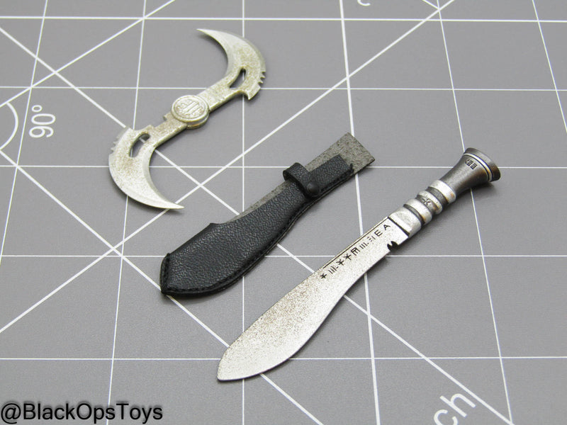 Load image into Gallery viewer, Deadpool &amp; Wolverine - Blade - Throwing Glaive w/Dagger &amp; Sheath
