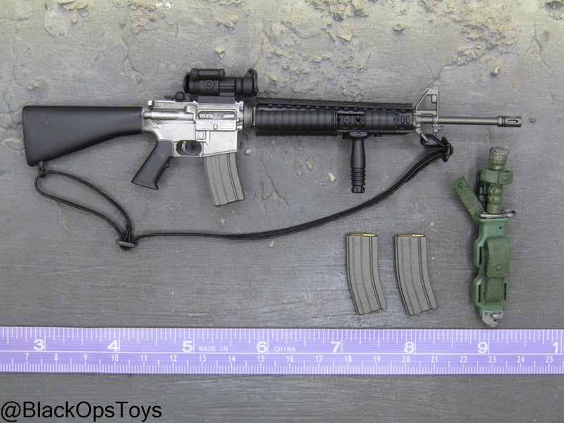 Load image into Gallery viewer, M16 Rifle w/Attachment Set &amp; Bayonet
