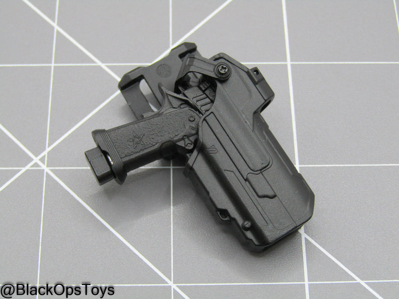 Load image into Gallery viewer, LAPD S.W.A.T. - Battle Belt w/STI 2011 P Pistol &amp; Gear Set
