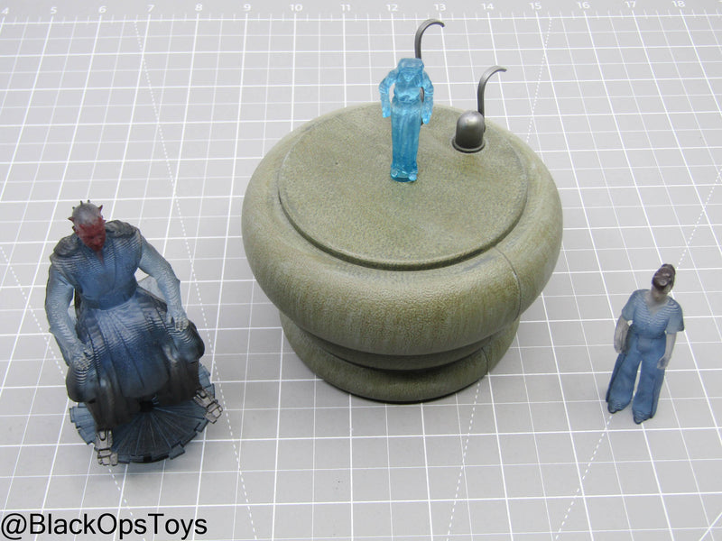 Load image into Gallery viewer, Star Wars - Light Up Hologram Table w/Holograms Type 1
