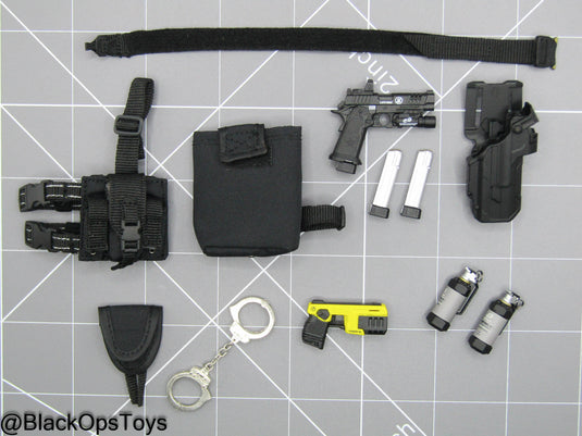 LAPD S.W.A.T. - Battle Belt w/STI 2011 P Pistol & Gear Set