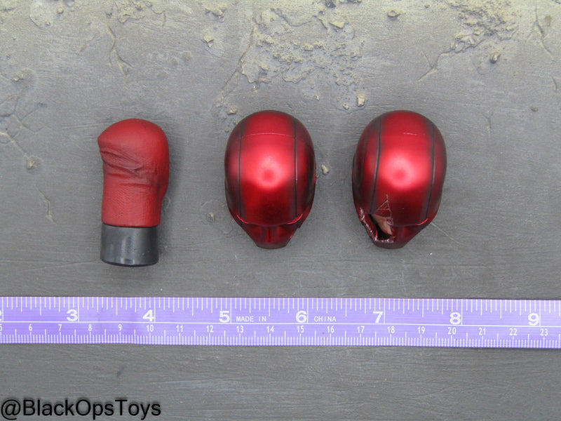 Load image into Gallery viewer, Red Knight - Red Magnetic Helmeted Head Sculpt Set
