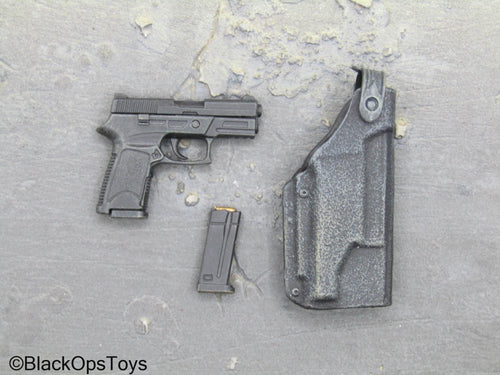 Hot Toys Terminator John Connor - Pistol w/Black Holster