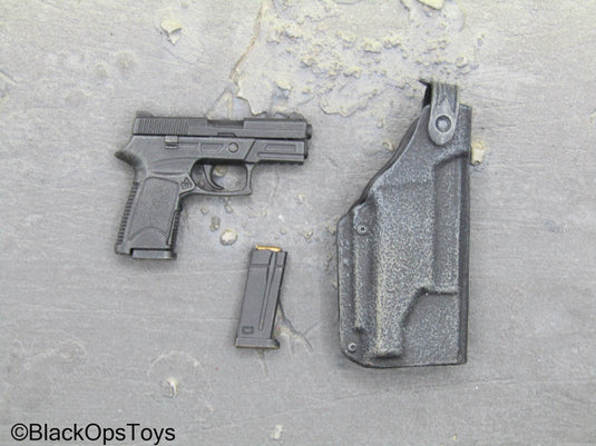 Hot Toys Terminator John Connor - Pistol w/Black Holster