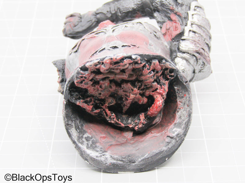 Load image into Gallery viewer, LOTR - Gothmog Gondorian Soldier Corpse (Asmus Toys)
