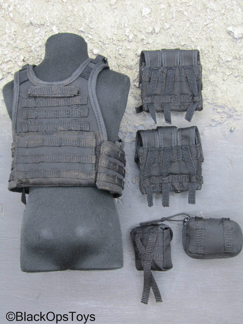 Load image into Gallery viewer, Cpl. Joel Hagan White Ver. - Black MOLLE Plate Carrier Vest w/Pouch Set
