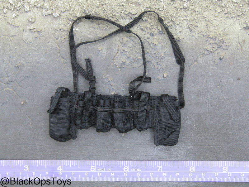 Load image into Gallery viewer, Black Chest Rig
