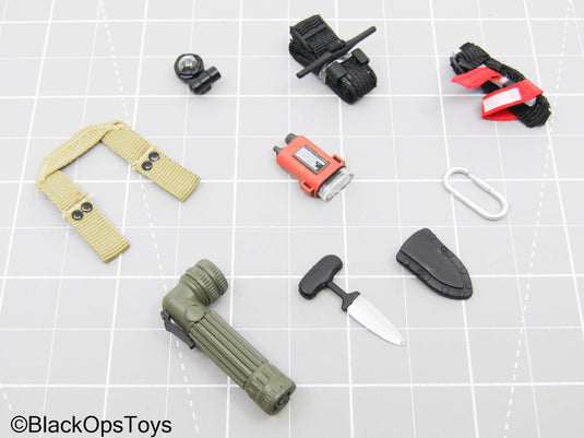 Push Dagger w/Sheath, Shoulder Lamp, Strobe Lights, & Gear Set