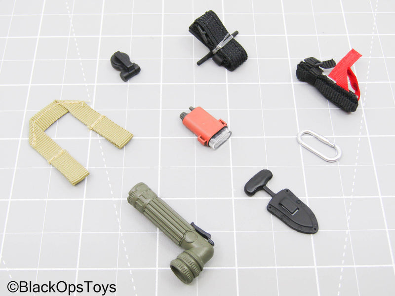 Load image into Gallery viewer, Push Dagger w/Sheath, Shoulder Lamp, Strobe Lights, &amp; Gear Set
