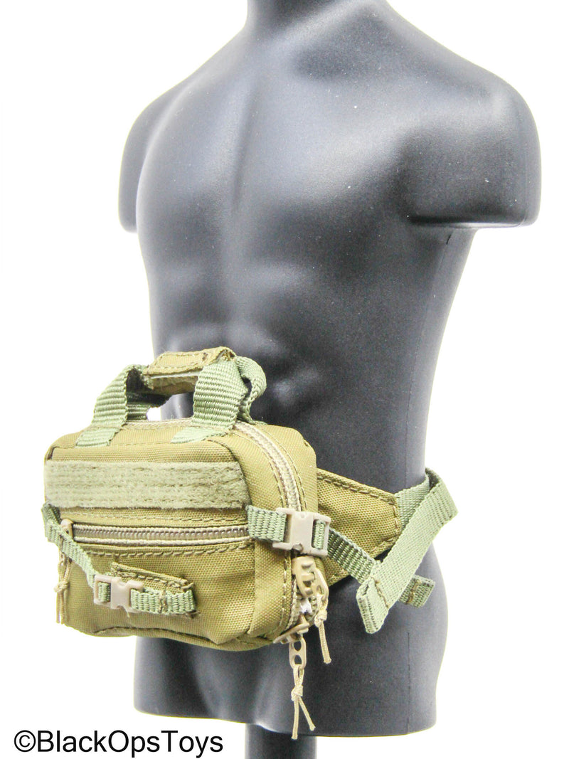 Load image into Gallery viewer, Tan Waist Pack
