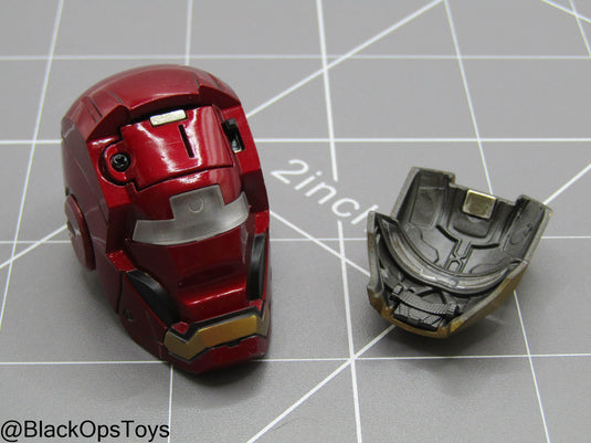 Iron Man - Light Up Helmeted Headsculpt (READ DESC)