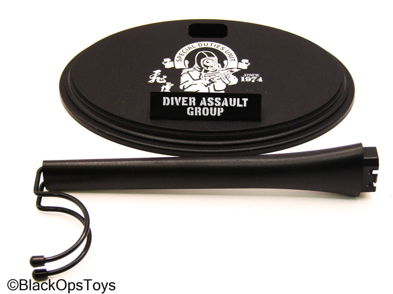 Load image into Gallery viewer, HK SDU Diver Assault Group - Base Figure Stand
