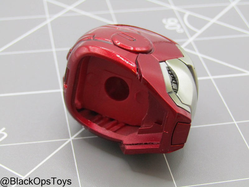 Load image into Gallery viewer, Iron Man - Light Up Helmeted Headsculpt (READ DESC)
