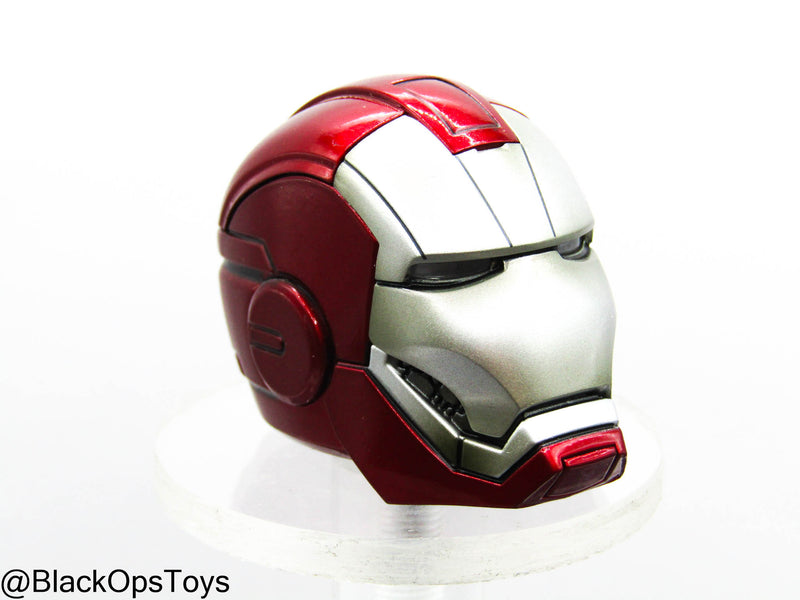 Load image into Gallery viewer, Iron Man - Light Up Helmeted Headsculpt (READ DESC)
