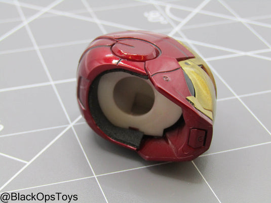Iron Man - Battle Damaged Helmeted Headsculpt