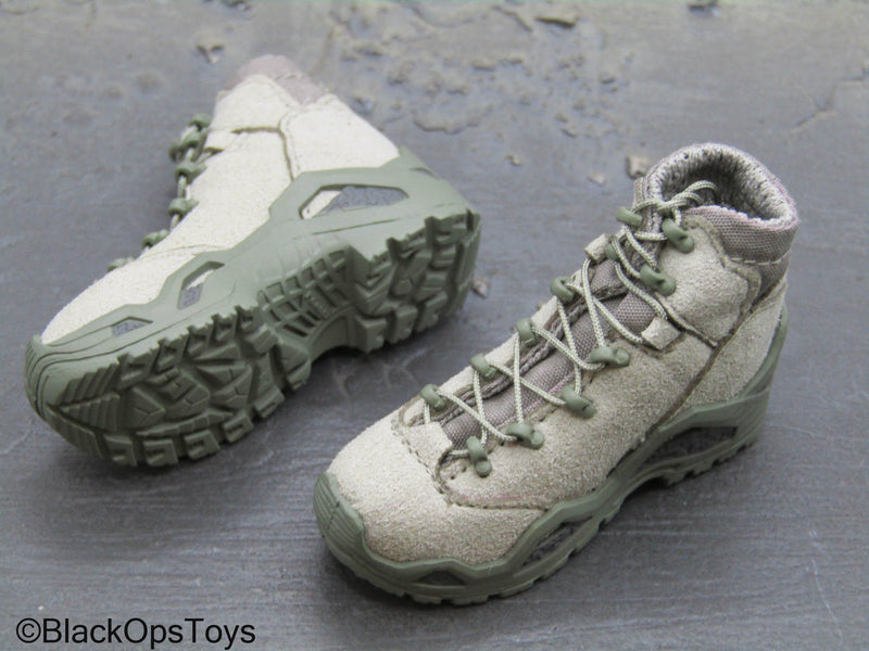 Load image into Gallery viewer, French Commandement - Green &amp; Grey Combat Boots (Peg Type)
