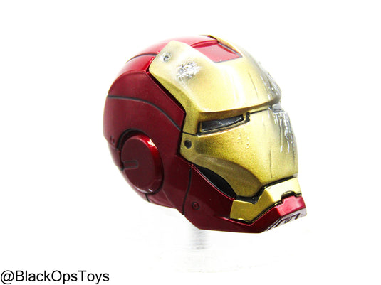 Iron Man - Battle Damaged Helmeted Headsculpt