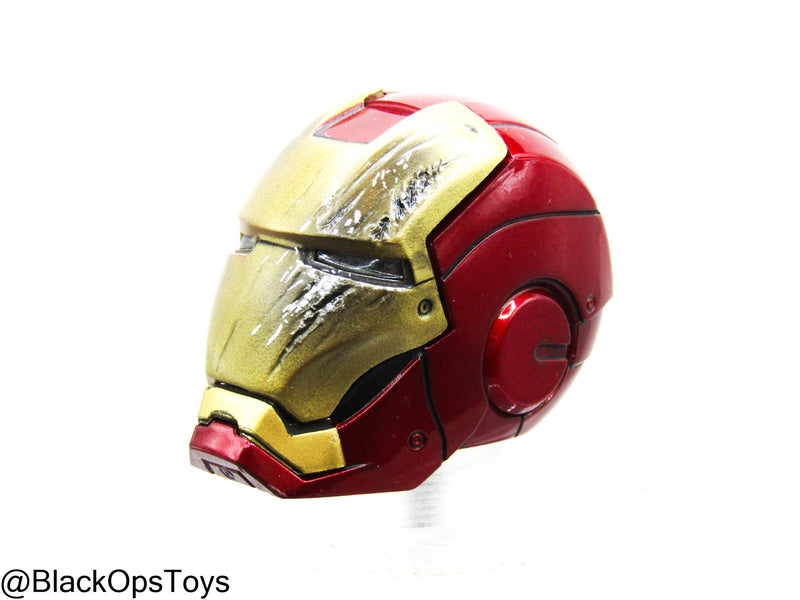 Load image into Gallery viewer, Iron Man - Battle Damaged Helmeted Headsculpt
