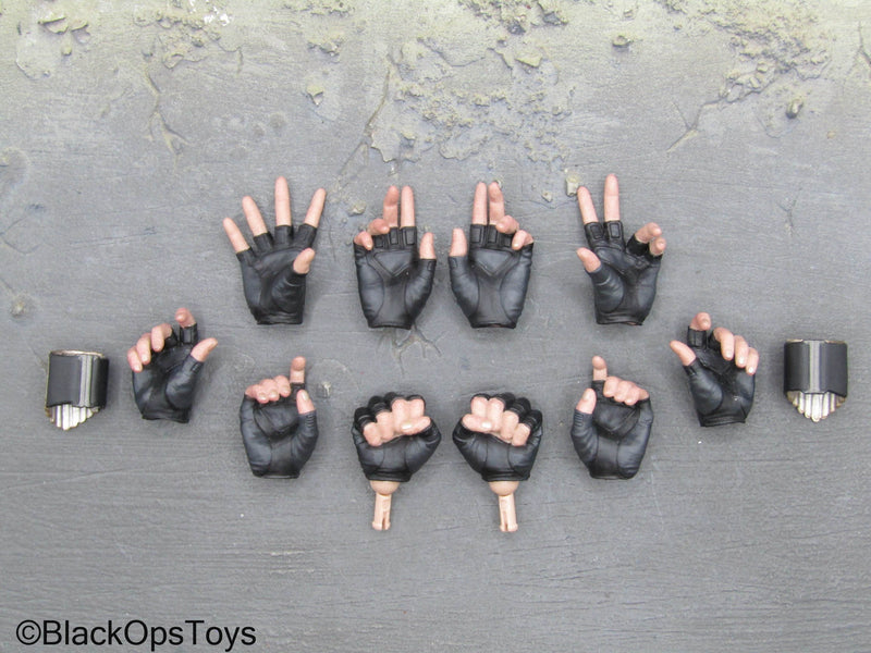 Load image into Gallery viewer, Black Widow - Natasha Romanov - Female Black Fingerless Gloved Hand Set
