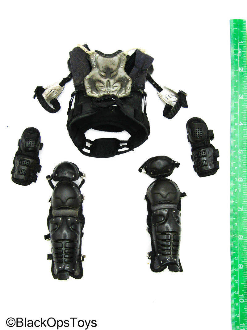 Load image into Gallery viewer, TWD - Morgan Jones - Full Body Armor Set
