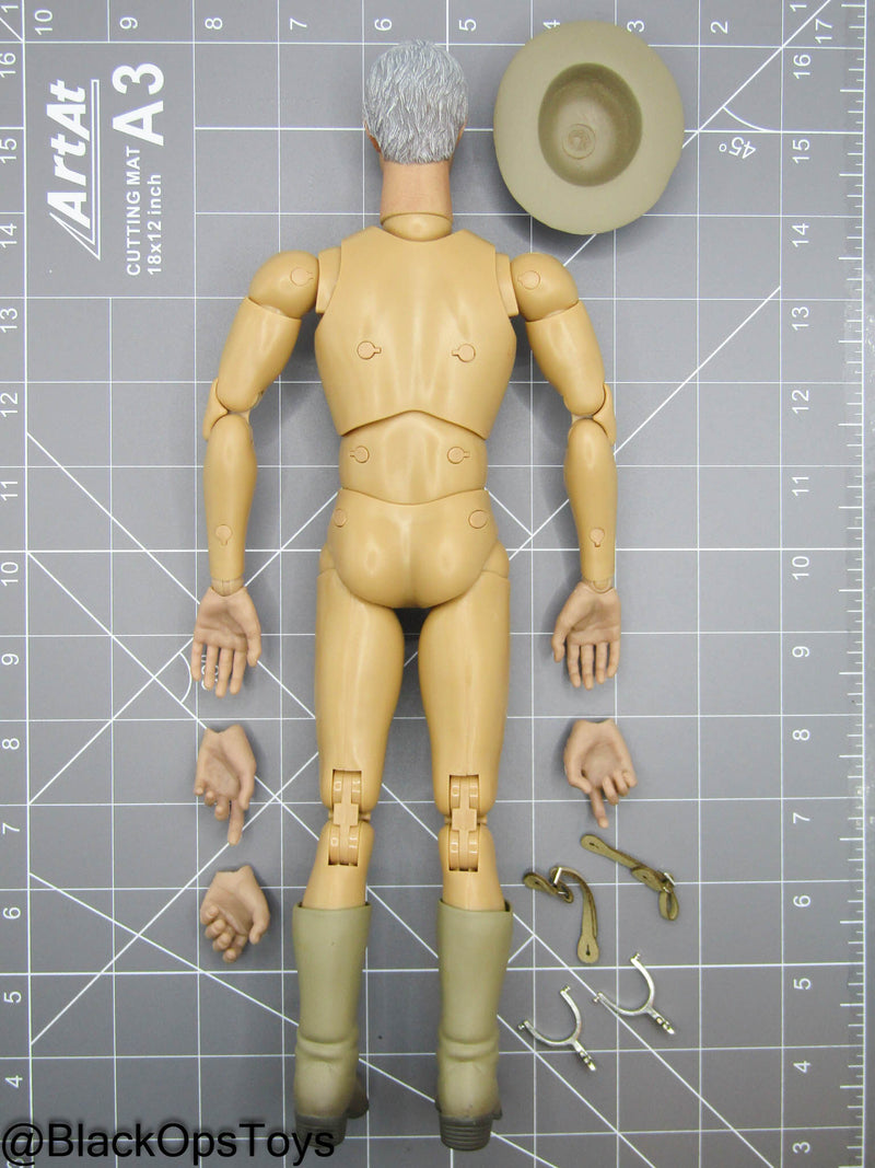 Load image into Gallery viewer, William Munny - Male Base Body w/Headsculpt, Spurred Boots, &amp; Hat
