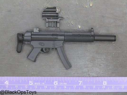 MP5 Submachine Gun w/Integrated Suppressor & Scope