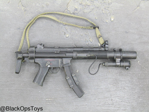 MP5 Submachine Gun w/Integrated Suppressor & Tactical Light