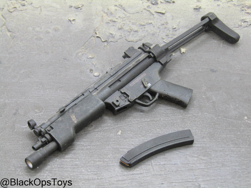 Load image into Gallery viewer, MP5 Submachine Gun w/Extendable Stock &amp; Tactical Light
