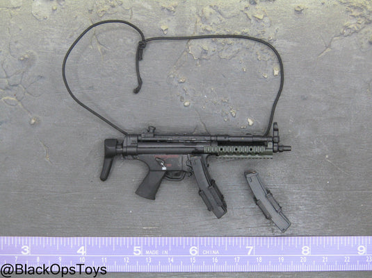 MP5 Submachine Gun w/Extendable Stock & Sling
