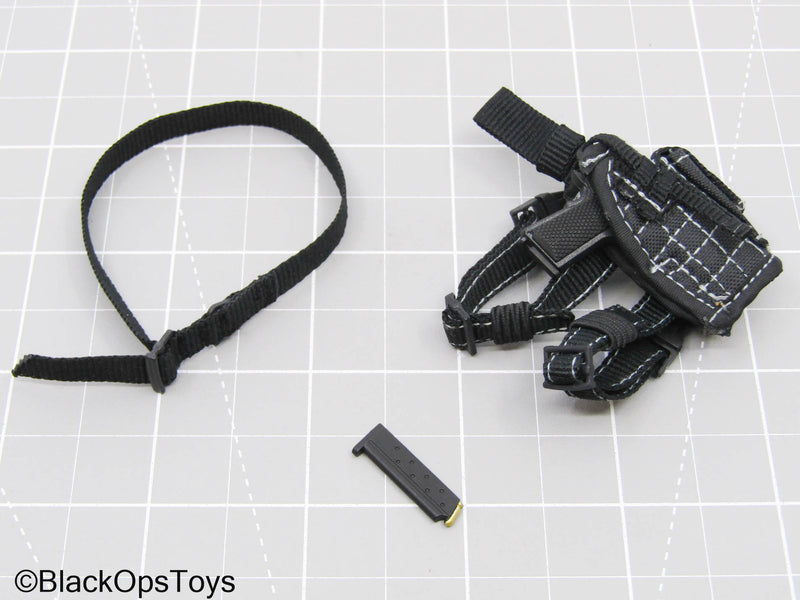 Load image into Gallery viewer, GI JOE - Ranger Stalker - 1911 Pistol &amp; Drop Leg Holster
