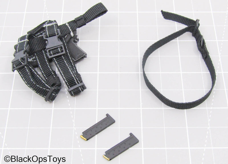 Load image into Gallery viewer, GI JOE - Ranger Stalker - 1911 Pistol &amp; Drop Leg Holster

