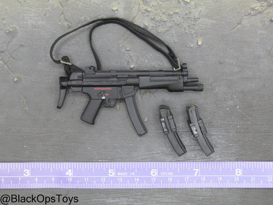 MP5 Submachine Gun w/Tactical Light & Sling