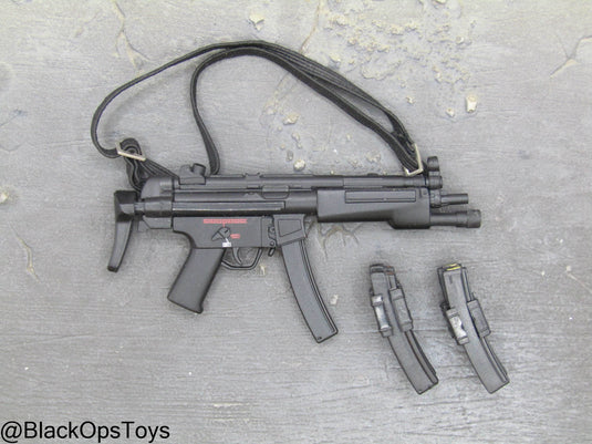 MP5 Submachine Gun w/Tactical Light & Sling