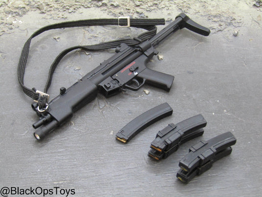 MP5 Submachine Gun w/Tactical Light & Sling