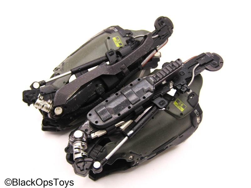 Load image into Gallery viewer, Warriors Of The Future Tyler - Black Mechanical Leg Armor w/Boots (Peg Type)
