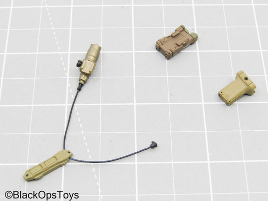 Tan Foregrip w/Tac Light & PEQ (Easy & Simple)